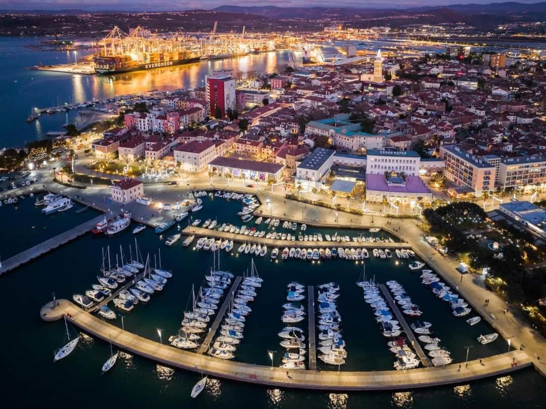 Koper Center Apartment Near-Beach-Free-Garage-Parking Kültér fotó
